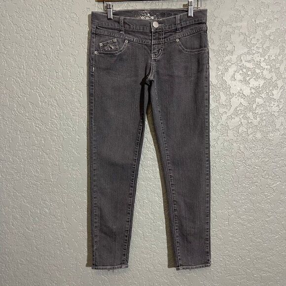 Jordache Vintage Yoke Front Jeans